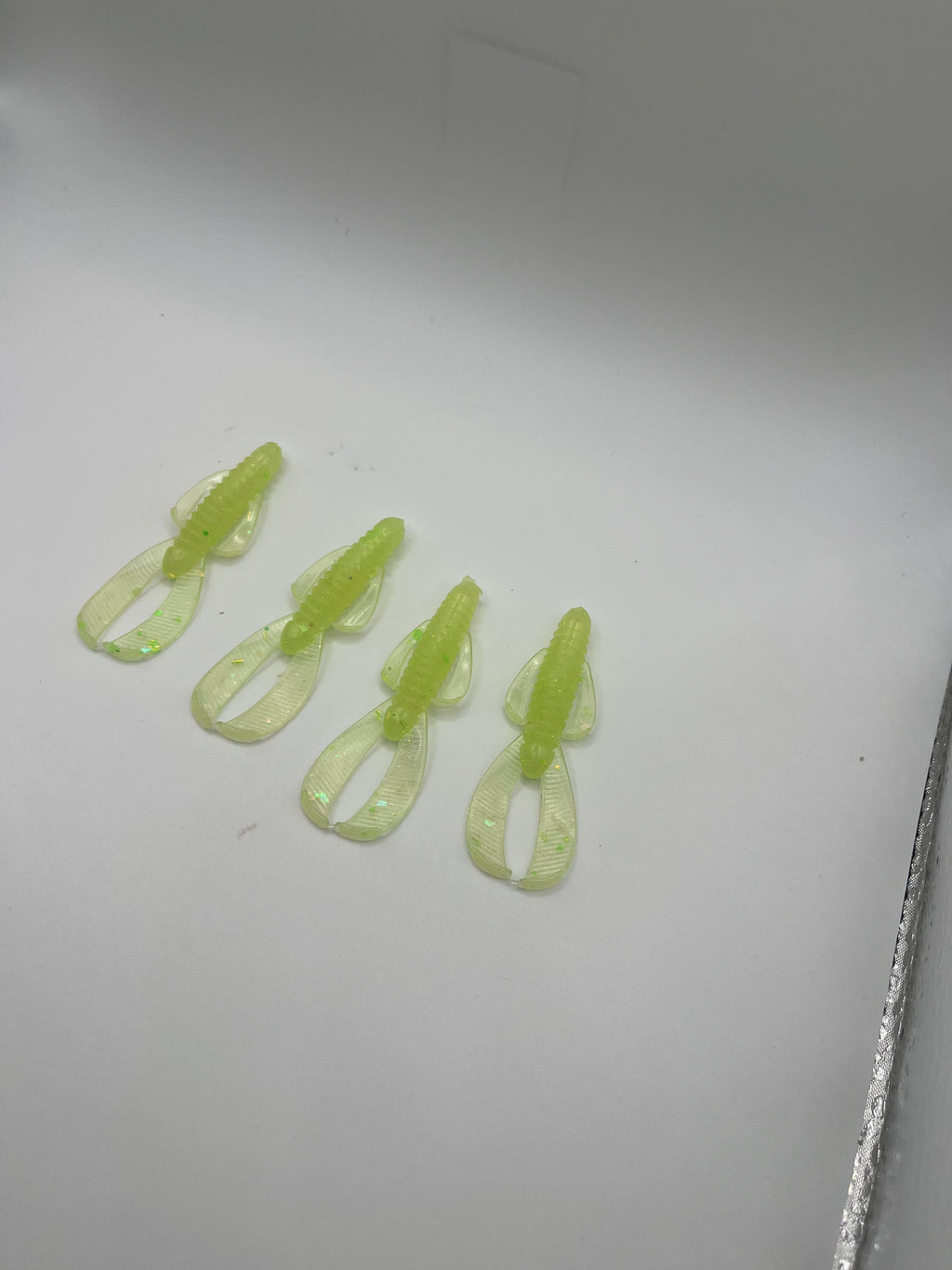 Green Glow UV 2.5 IN SM CRAW 8 Pack