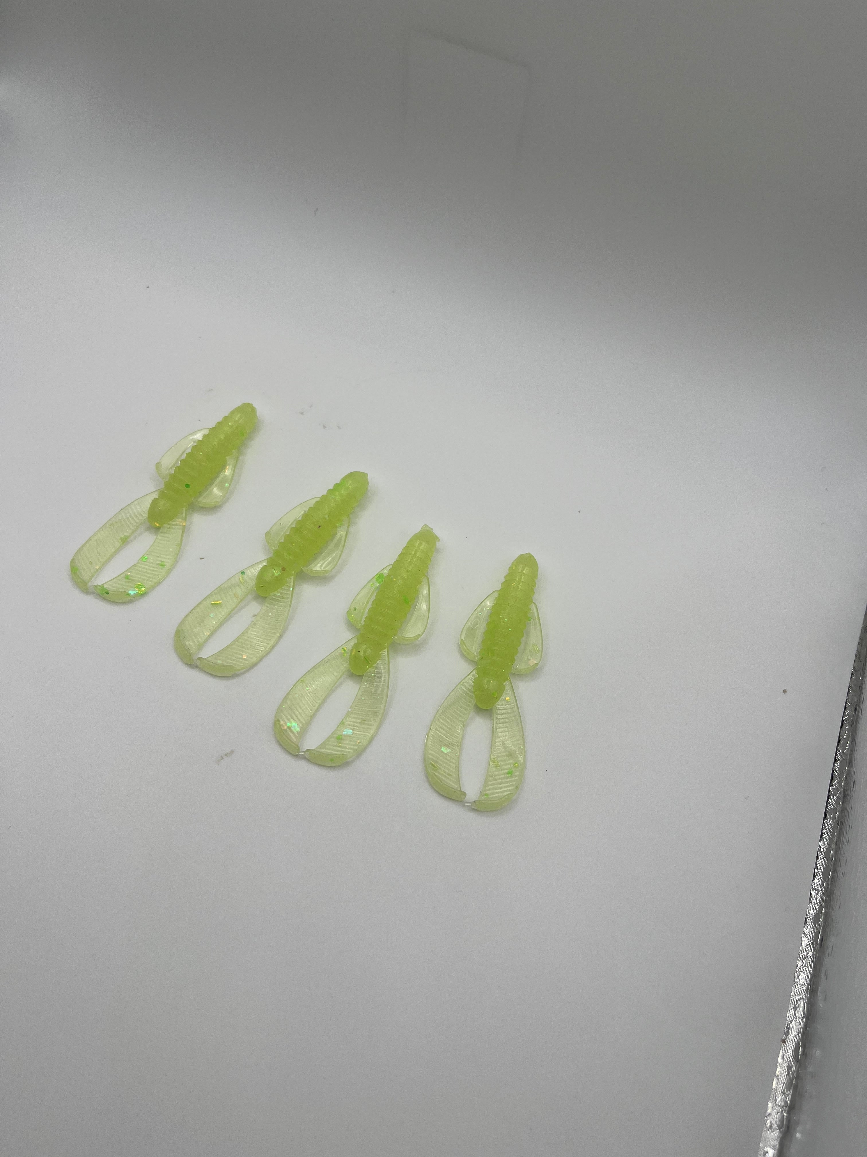 Green Glow UV 2.5 IN SM CRAW 8 Pack