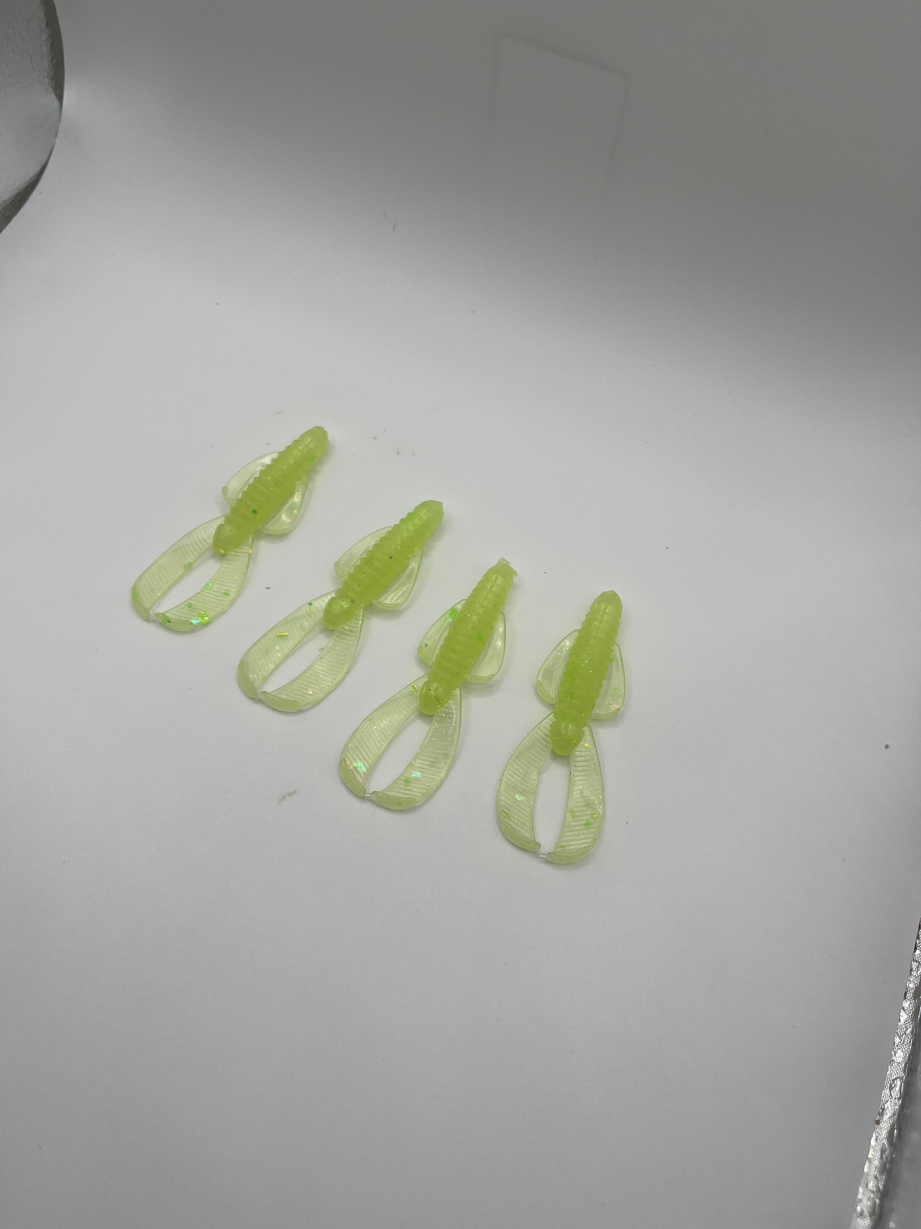 Green Glow UV 2.5 IN SM CRAW 8 Pack