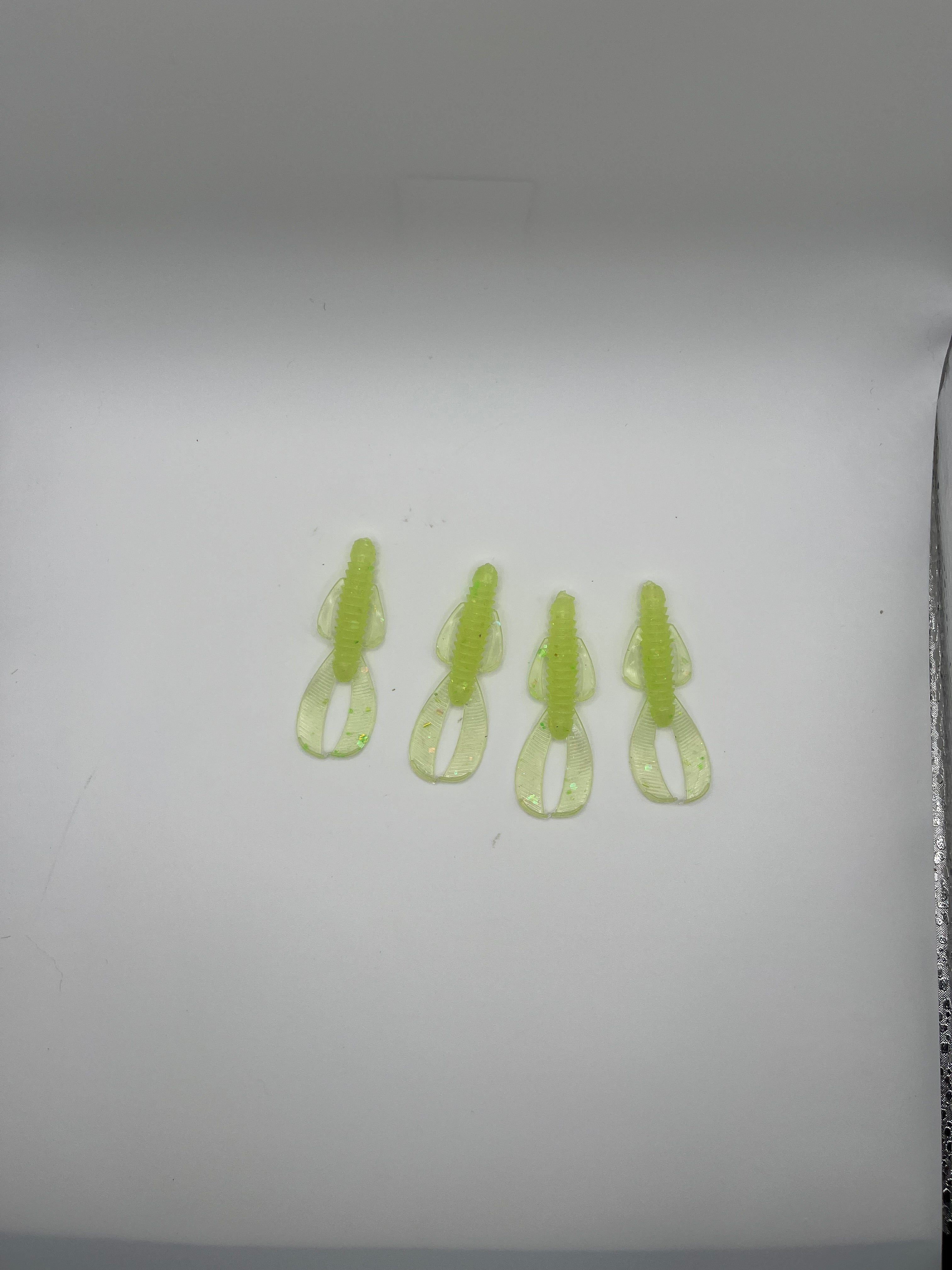 Green Glow UV 2.5 IN SM CRAW 8 Pack