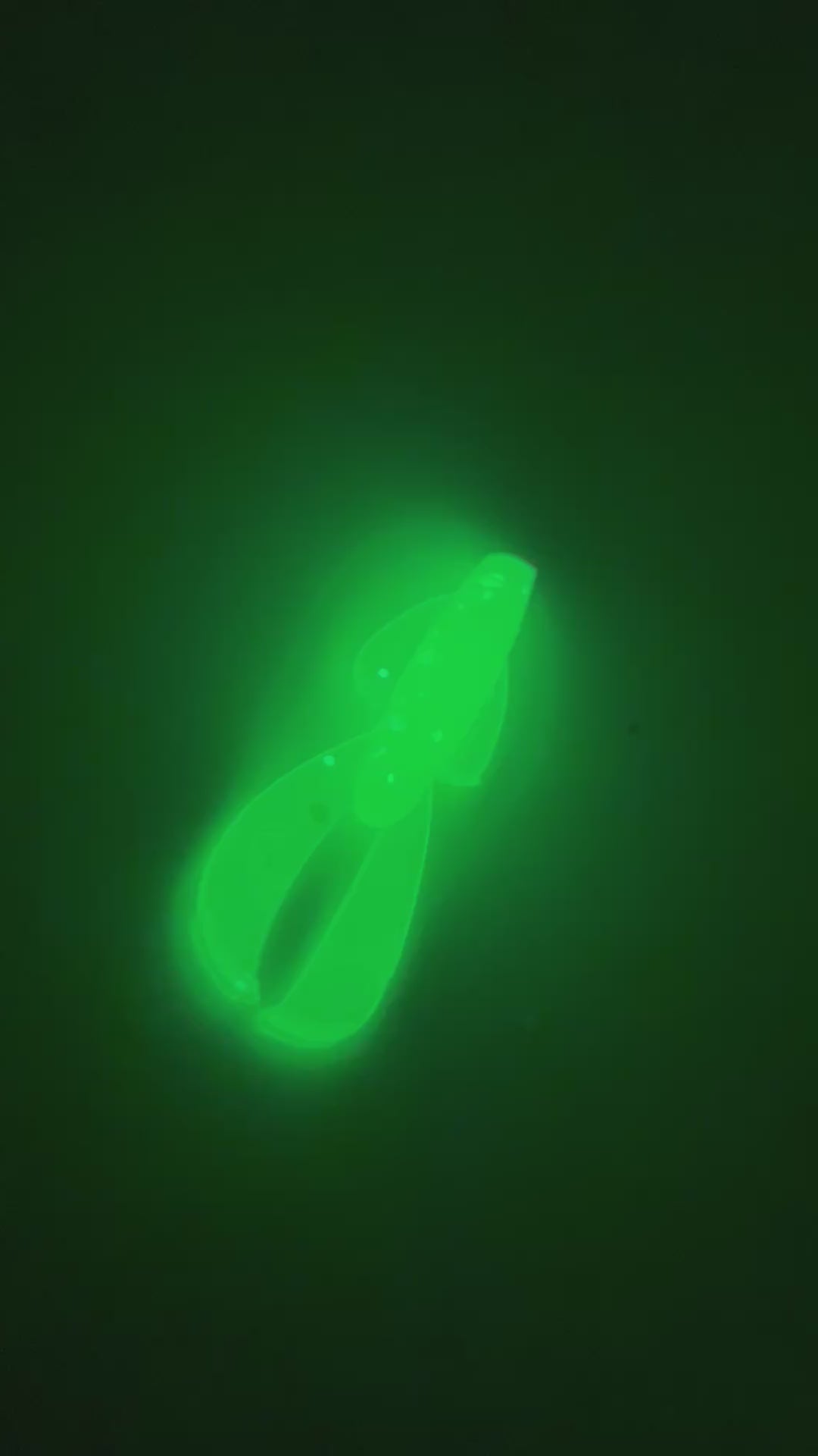 Green Glow UV 2.5 IN SM CRAW 8 Pack